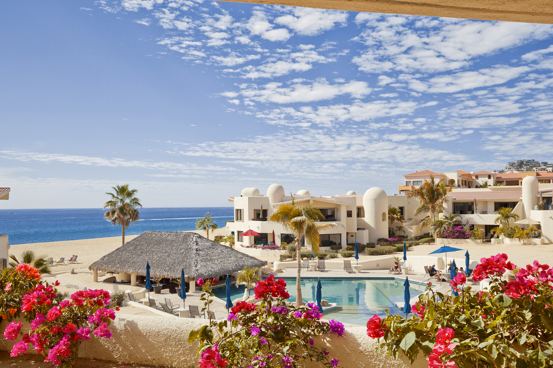 Oceanfront Condo Rental in Cabo San Lucas with Pool